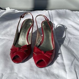 Red peep toe heel Alfani size 6.5